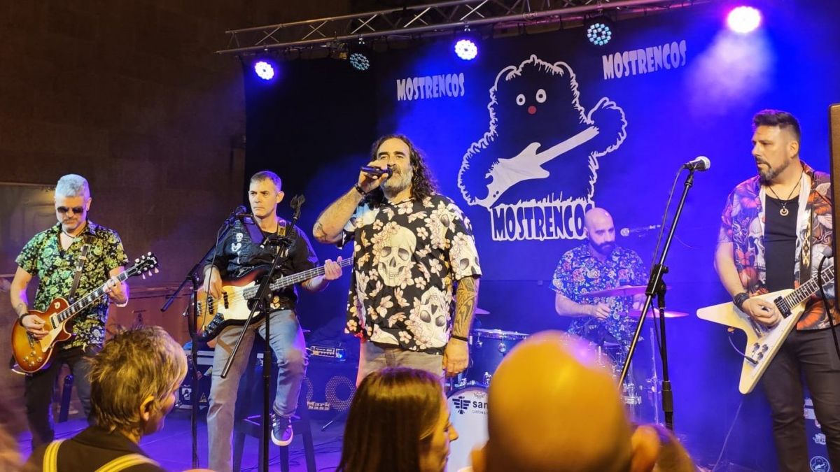 Concierto de 'Mostrencos' en Pub Bazaar