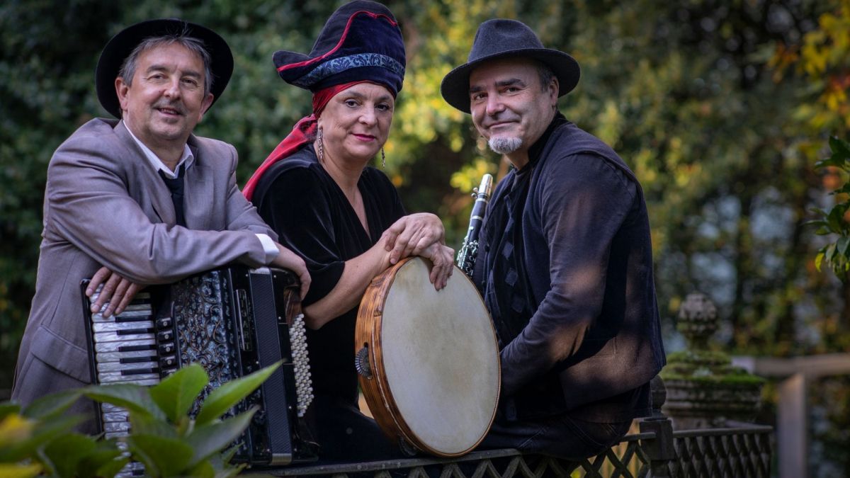 Concierto de primavera con Tres Pesos en el Teatro Principal en Pontevedra