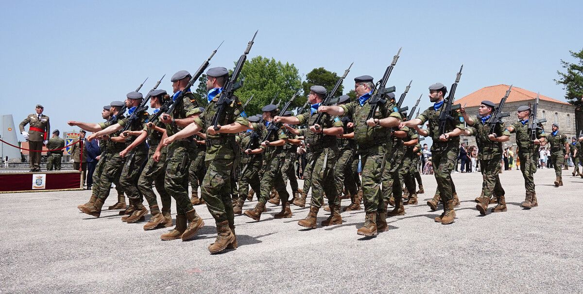 Palestra "¿Vuelve el servicio militar?" en Pontevedra