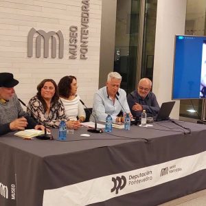 Presentación de 'Entre los muros del olvido' en Bueu