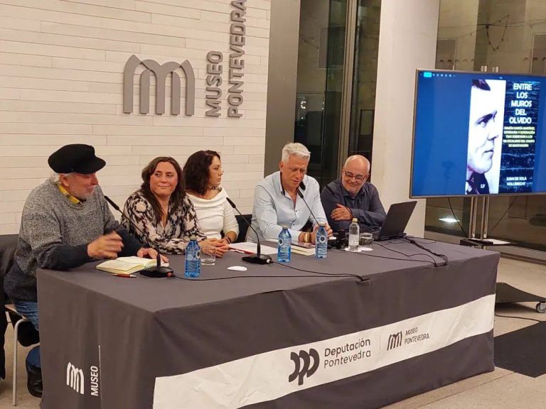 Presentación de 'Entre los muros del olvido' en Bueu