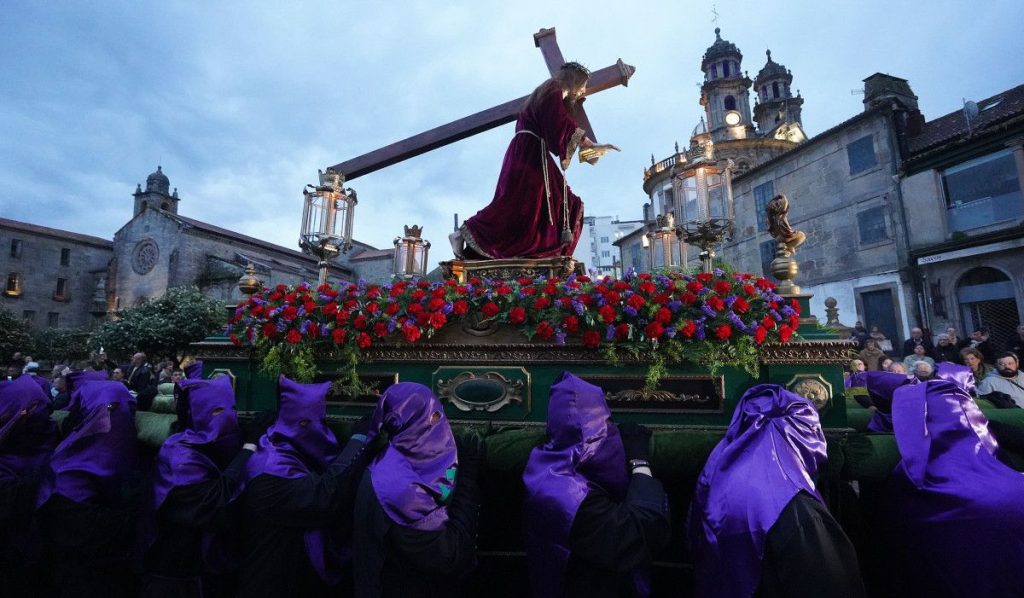 Procesión del Cristo de las Caídas en Pontevedra
