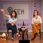 'Bailen as vellas. Os contos das cereixas' en la Biblioteca Municipal de O Grove