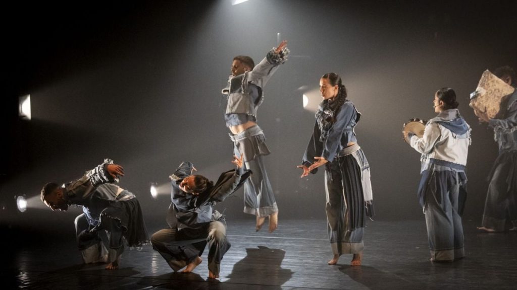 El Centro Coreográfico Galego presenta "Transeúnte" en Vilagarcía