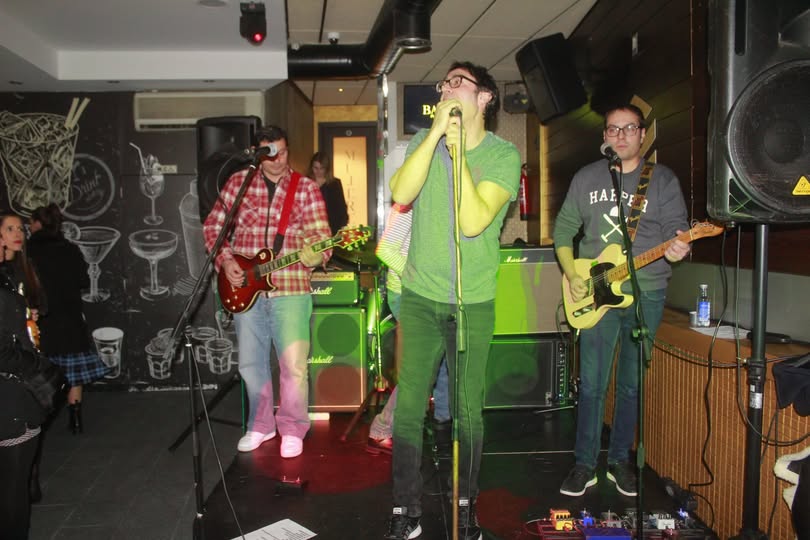 Concierto de 'Sufre mamón' en Pub Bazaar