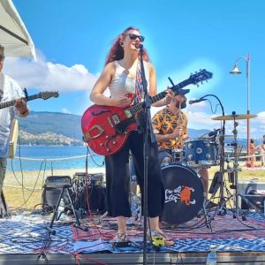 Concierto de 'Vai de retro' en Pub Bazaar de Pontevedra