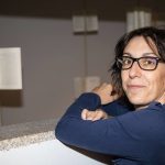 Eva Mejuto presenta su libro "Os fíos de Begoña" en Combarro