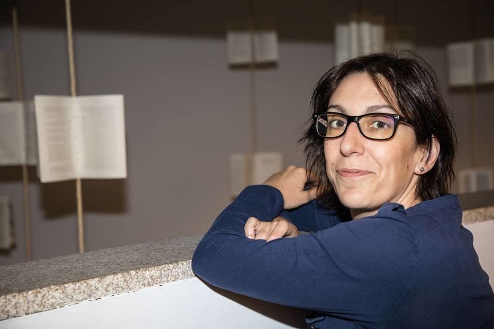 Eva Mejuto presenta su libro "Os fíos de Begoña" en Combarro