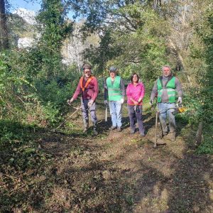 Jornada de Limpieza del Río Gafos organizada por Vaipolorío en Pontevedra