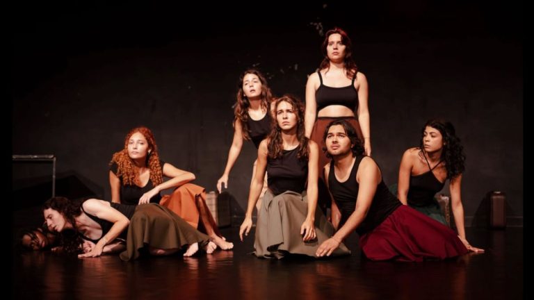 La Muestra Internacional de Teatro Universitario de Pontevedra presenta 'Perpétuo Paredes'