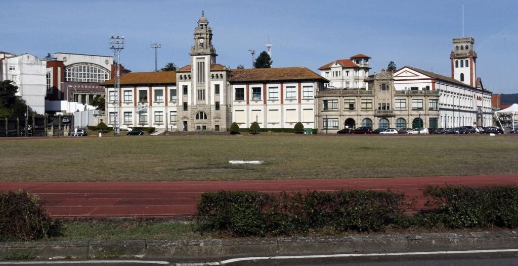 Jornada de puertas abiertas en la Escuela Naval Militar de Marín