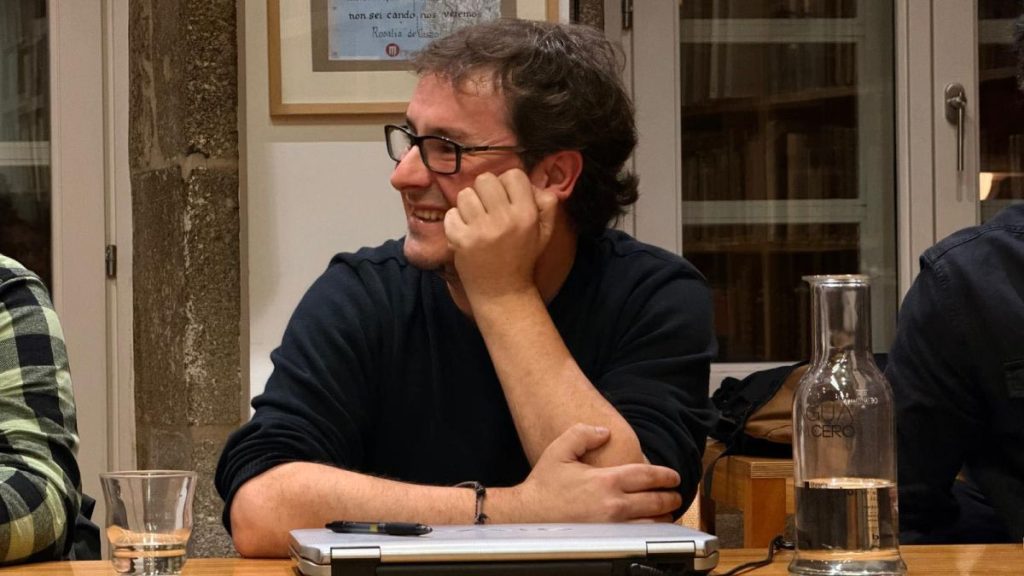 Presentación del libro 'Unha historia mínima do PSG' de Millán Fernández en Pontevedra
