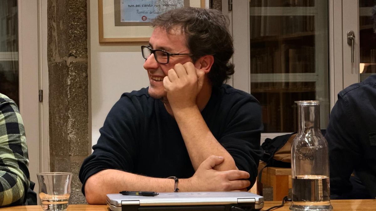 Presentación del libro 'Unha historia mínima do PSG' de Millán Fernández en Pontevedra