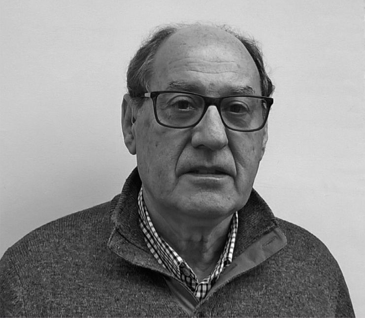 Presentación del libro "Usted debería saber... la historia secuestrada de la monarquía. 90 años con Franco" en Pontevedra