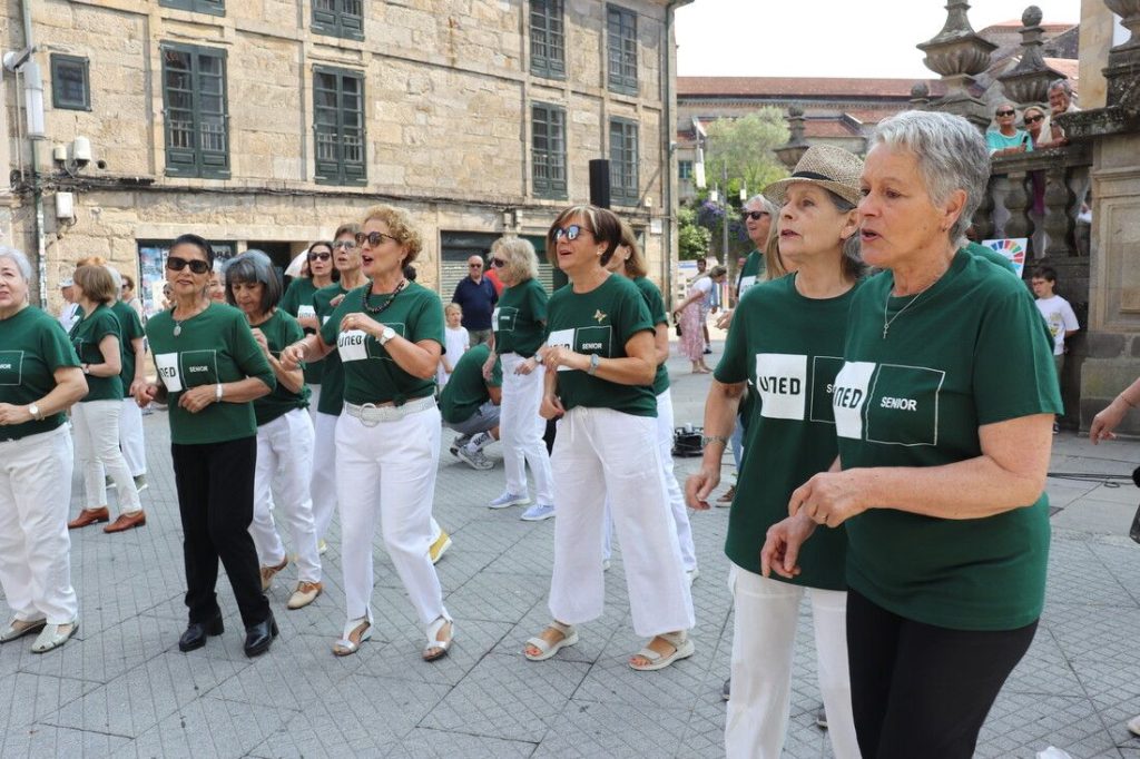 Cuarta Exhibición de Baile Latino de la UNED Sénior en Pontevedra