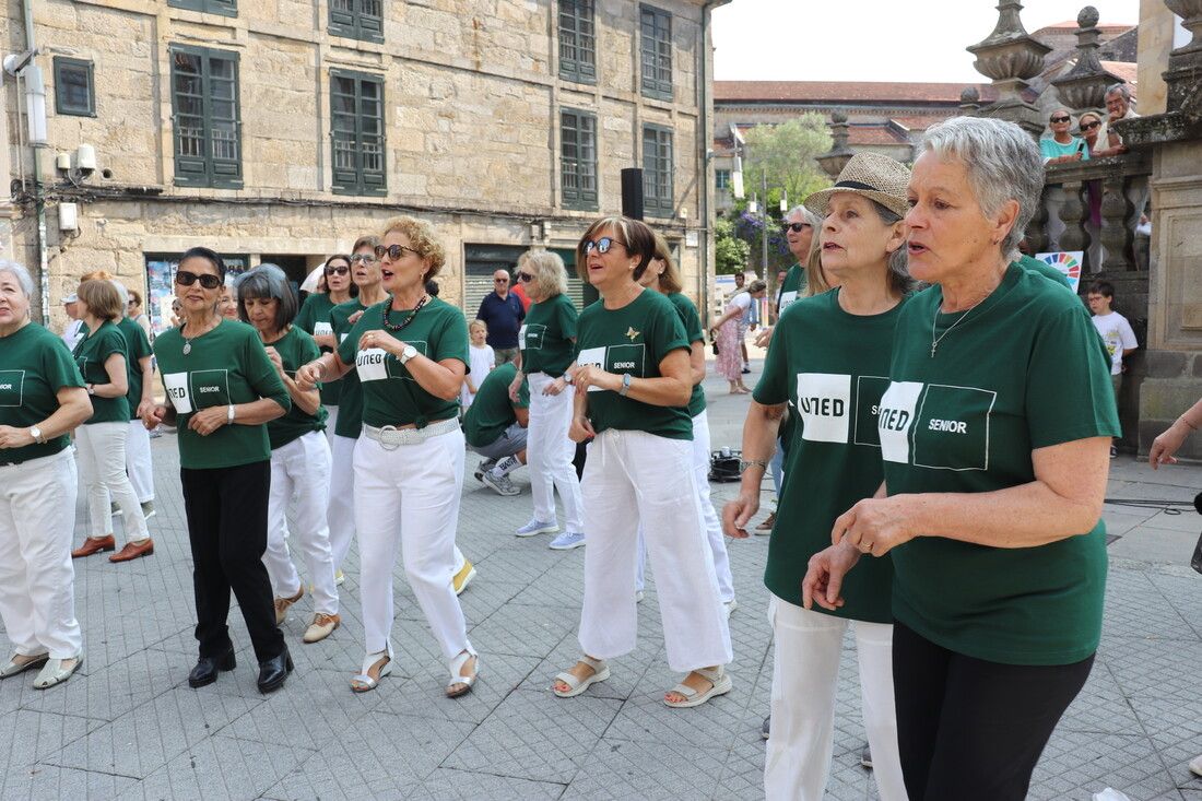 Cuarta Exhibición de Baile Latino de la UNED Sénior en Pontevedra