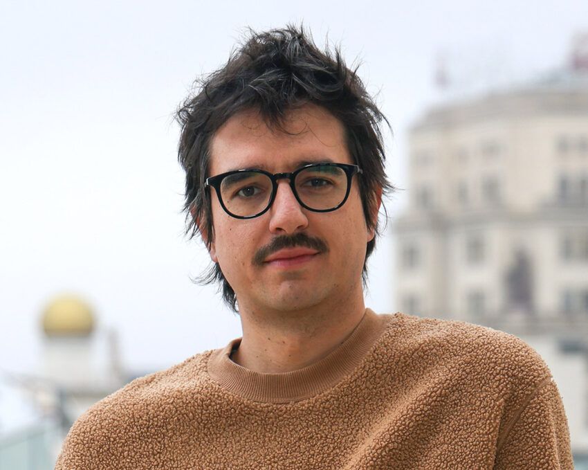 Presentación del libro 'Generación inquilina' de Javier Gil en Pontevedra