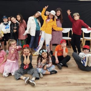 Representación Teatral: "Moita TV!" por el Grupo "O Merlo" en Sanxenxo