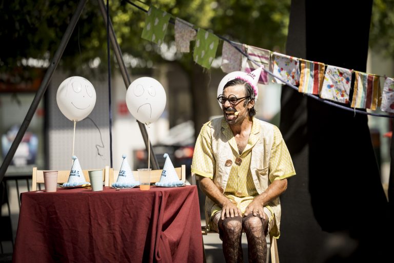 Rogelio III. La fête: Espectáculo Familiar de Nuevo Circo en Sanxenxo