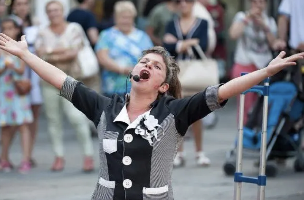 Espectáculo de Circo: A vida tola en Caldas de Reis