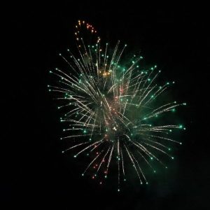 Espectáculo de fuegos artificiales en las Fiestas de la Peregrina 2026 en Pontevedra
