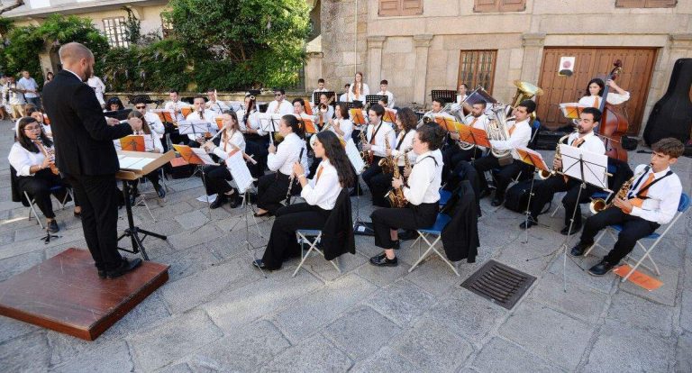 Gala de Circo con Pistacatro y la Banda de Música de Salcedo en Pontevedra