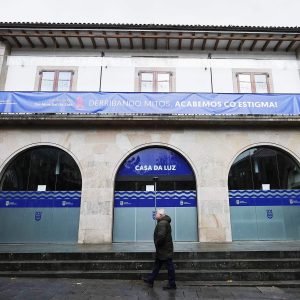 Presentación y club de lectura benéfico de «Abandonados» en Pontevedra