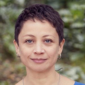 Adriana Jarrín presenta «Yoga en tiempos de cáncer» en Pontevedra