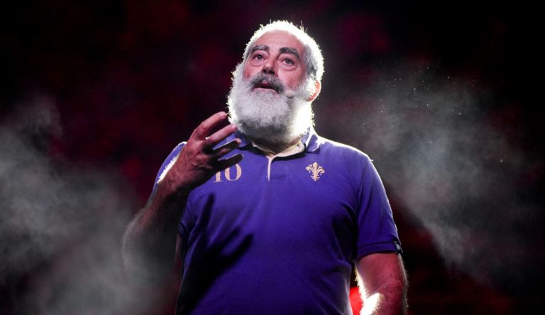 Carlos Blanco presenta «A penúltima» en Pontevedra