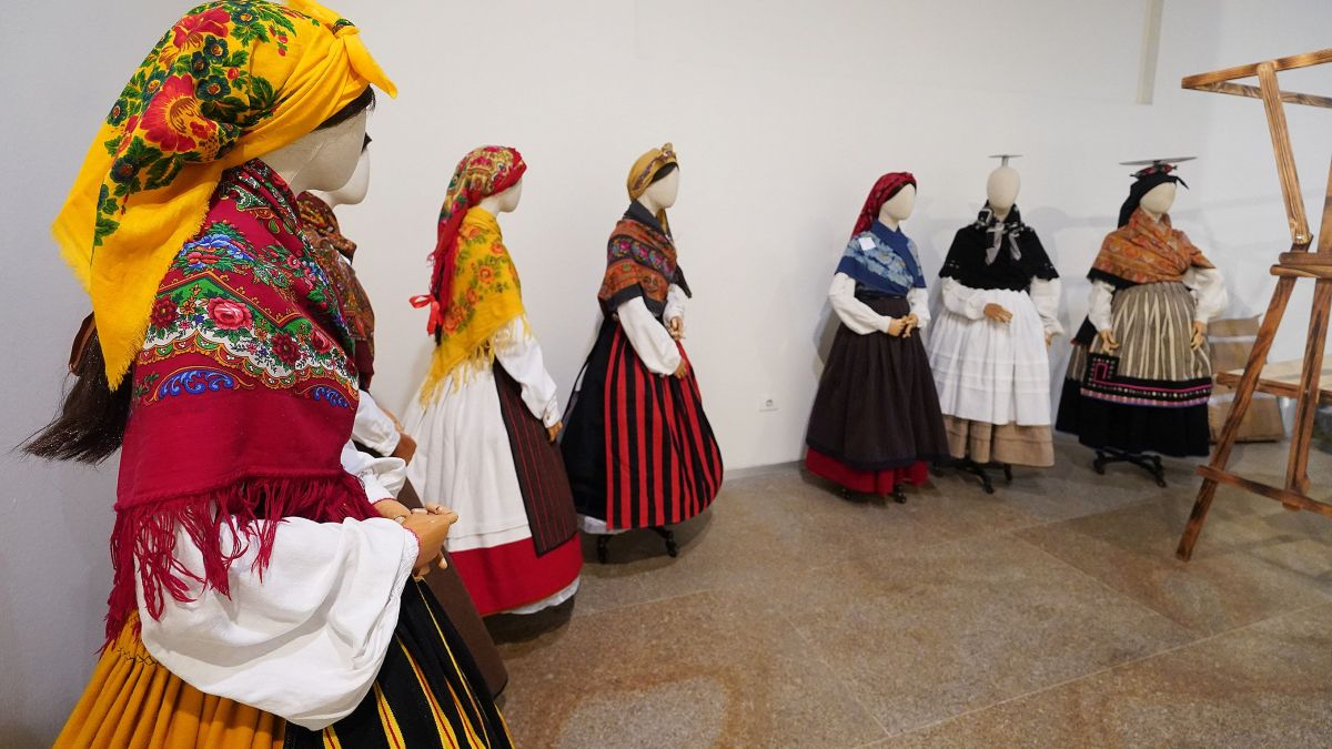 Exposición etnográfica «Los trajes de una vida» en Pontevedra