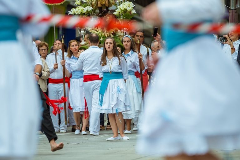 Fiesta de San Miguel y Danza de las Espadas 2026 en Marín