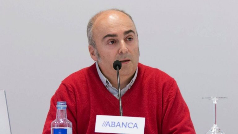 Antón Riveiro Coello presenta ‘Os abandonos’ en Pontevedra