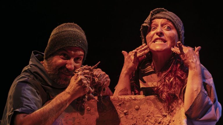 «Bio construción», teatro de Ibuprofeno Teatro en Caldas de Reis