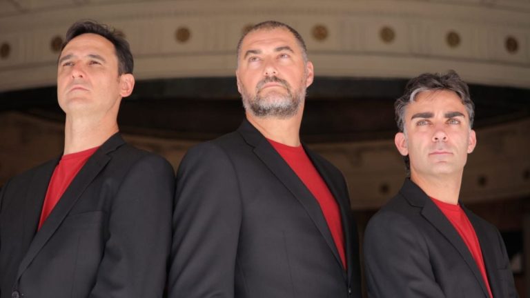 Espectáculo de improvisación humorística «Corta el cable rojo» en Marín