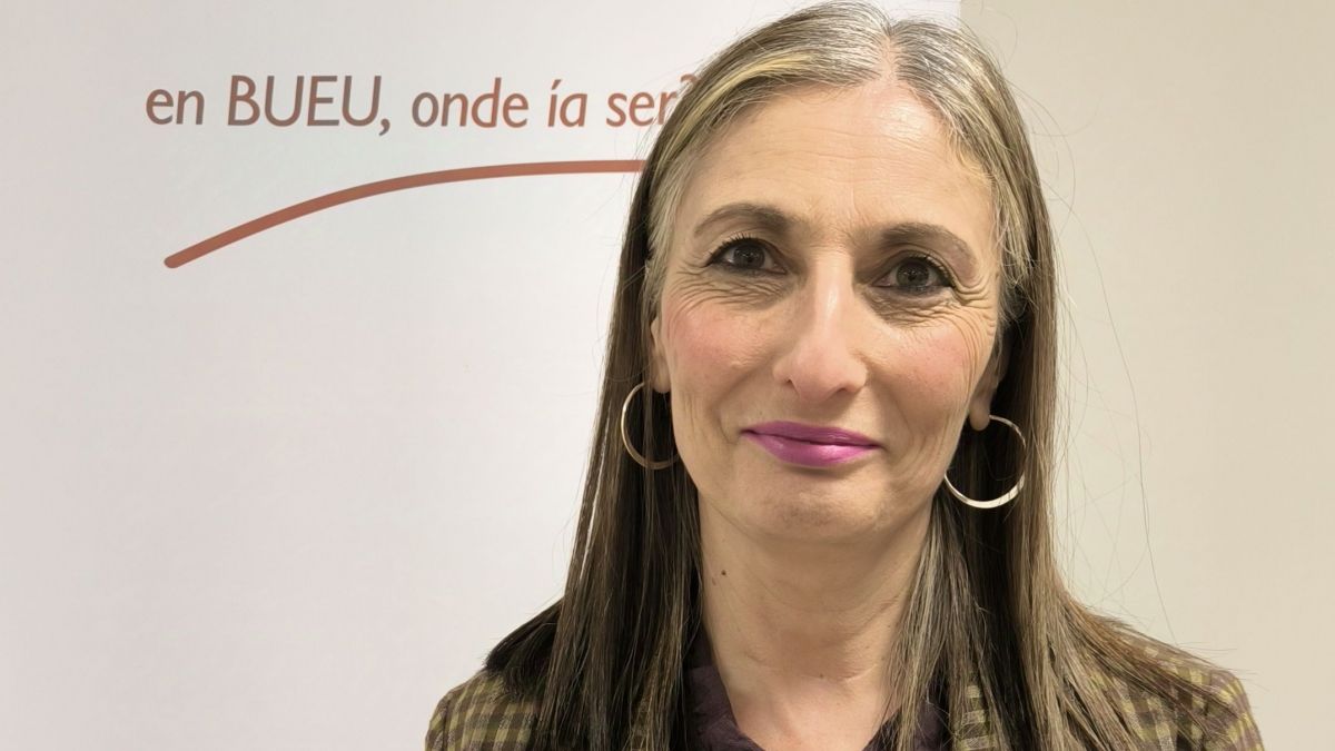 Raquel Fernández presenta en Bueu el libro 'Onde bate o mar'